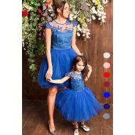 LaKey Love Tiulowa sukienka z koronką zestaw sukienek mama i córka - sukienka dla mamy - LaKey Love Tiulowa sukienka z koronką zestaw sukienek mama i córka - sukienka dla mamy 4